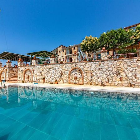 Hotel "San Saena " Radhime Bagian luar foto