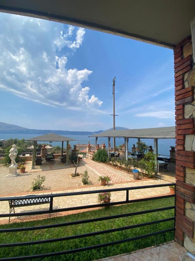 Hotel "San Saena " Radhime Bagian luar foto