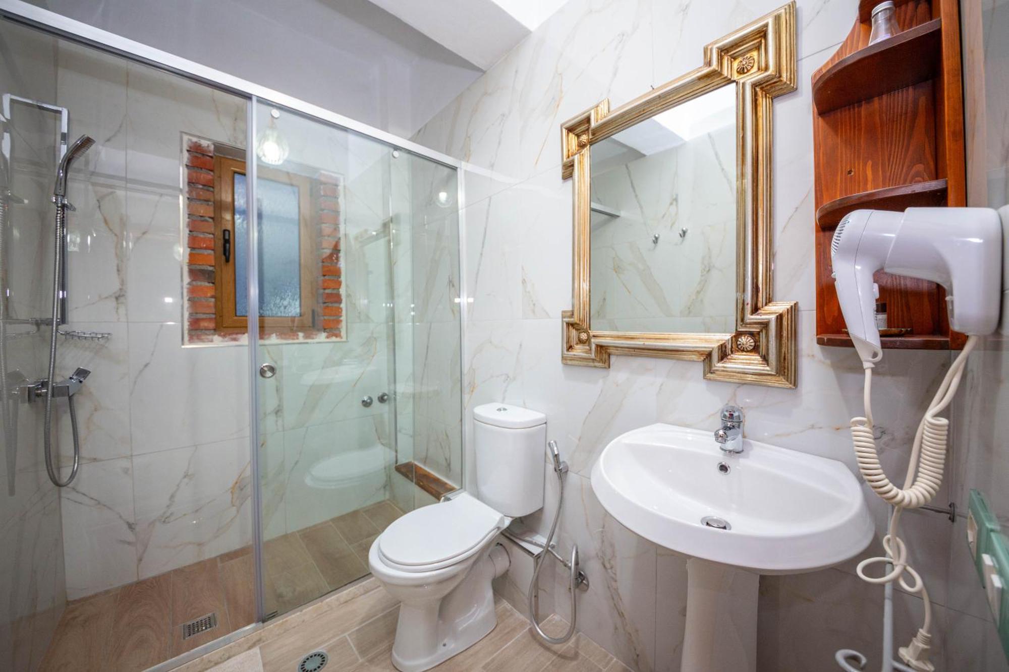 Hotel "San Saena " Radhime Ruang foto