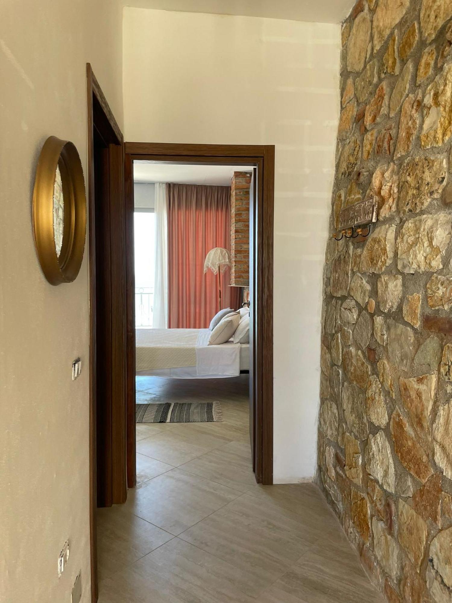 Hotel "San Saena " Radhime Bagian luar foto