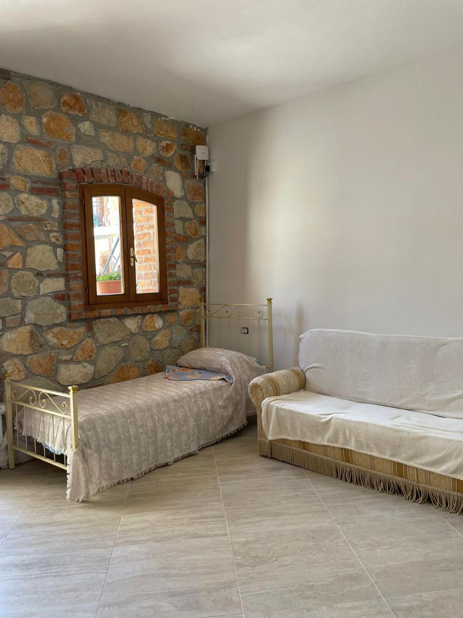 Hotel "San Saena " Radhime Bagian luar foto