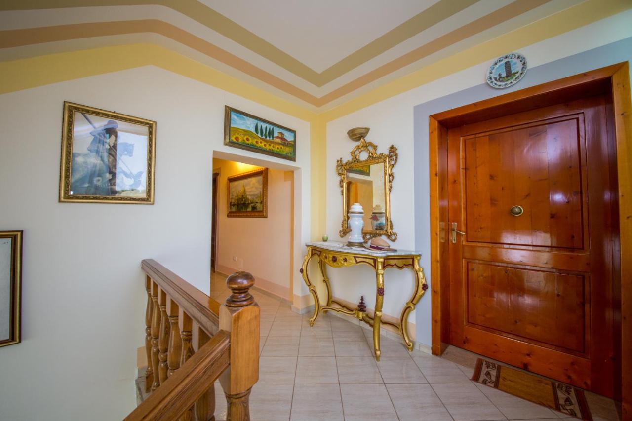Hotel "San Saena " Radhime Bagian luar foto