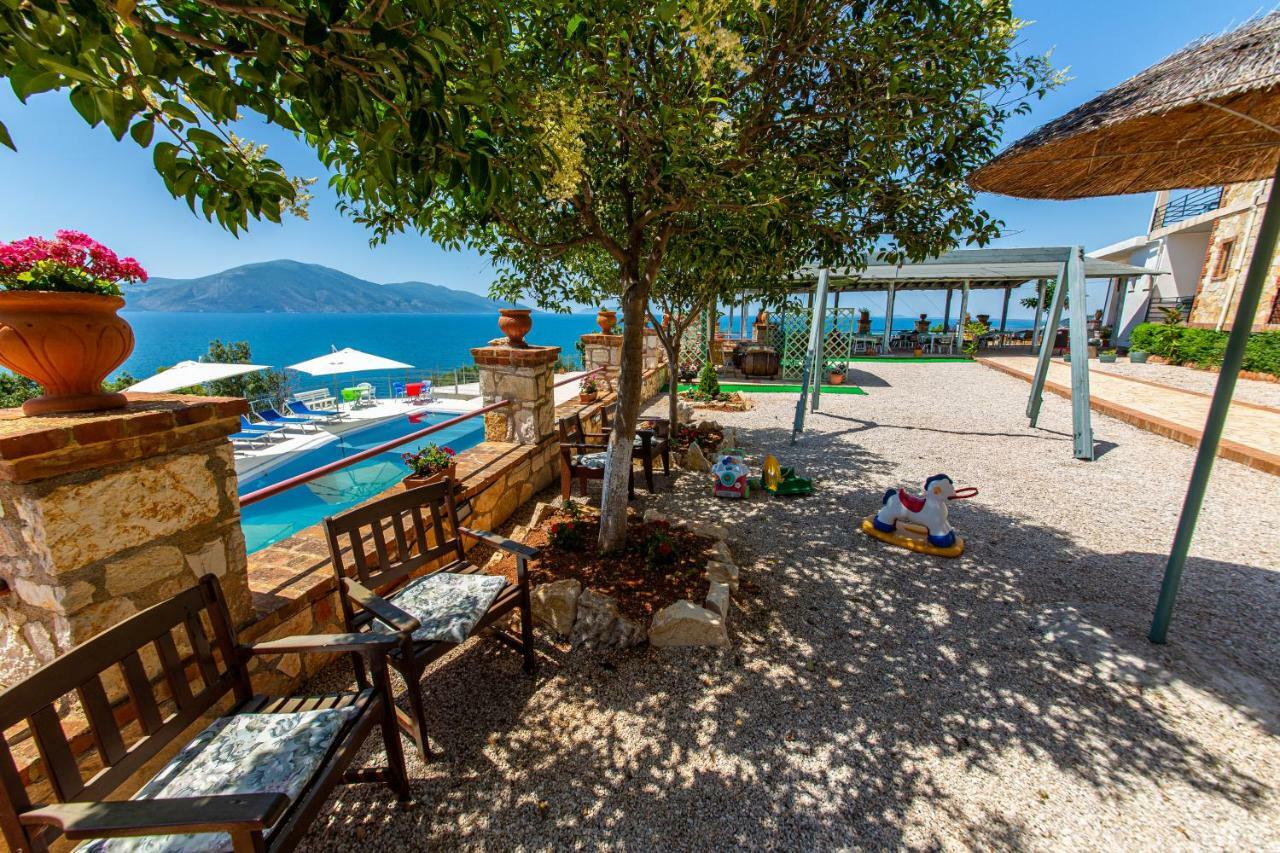 Hotel "San Saena " Radhime Bagian luar foto