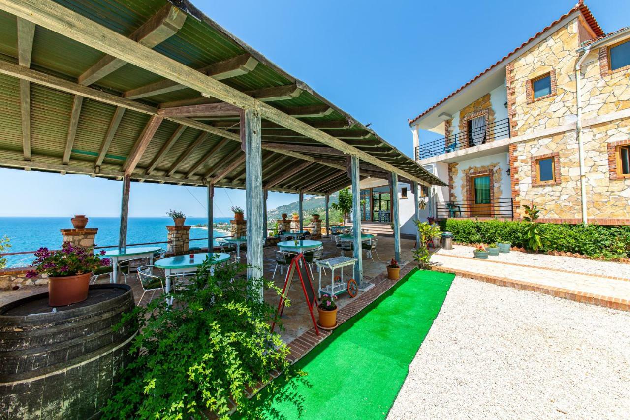 Hotel "San Saena " Radhime Bagian luar foto